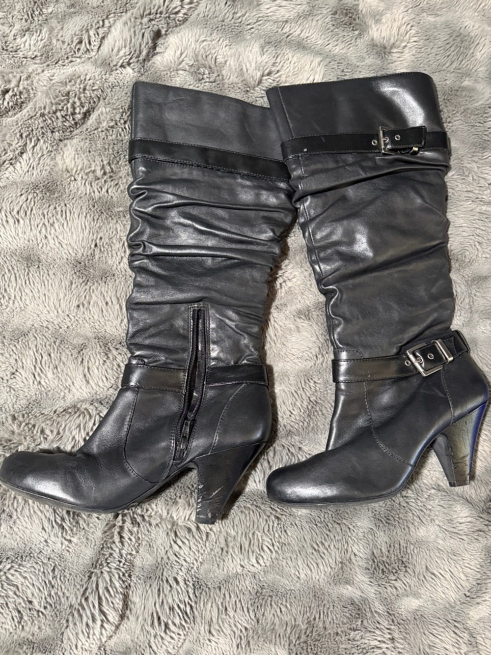 Women's Black Slouchy Mid-Calf Heel Boots
